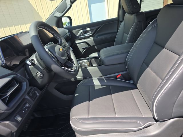 New 2025 Chevrolet Silverado EV LT image 15