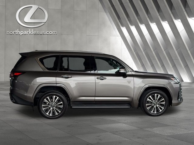 Certified 2024 Lexus LX 600 4WD w/ Interior Upgrade Package image 4