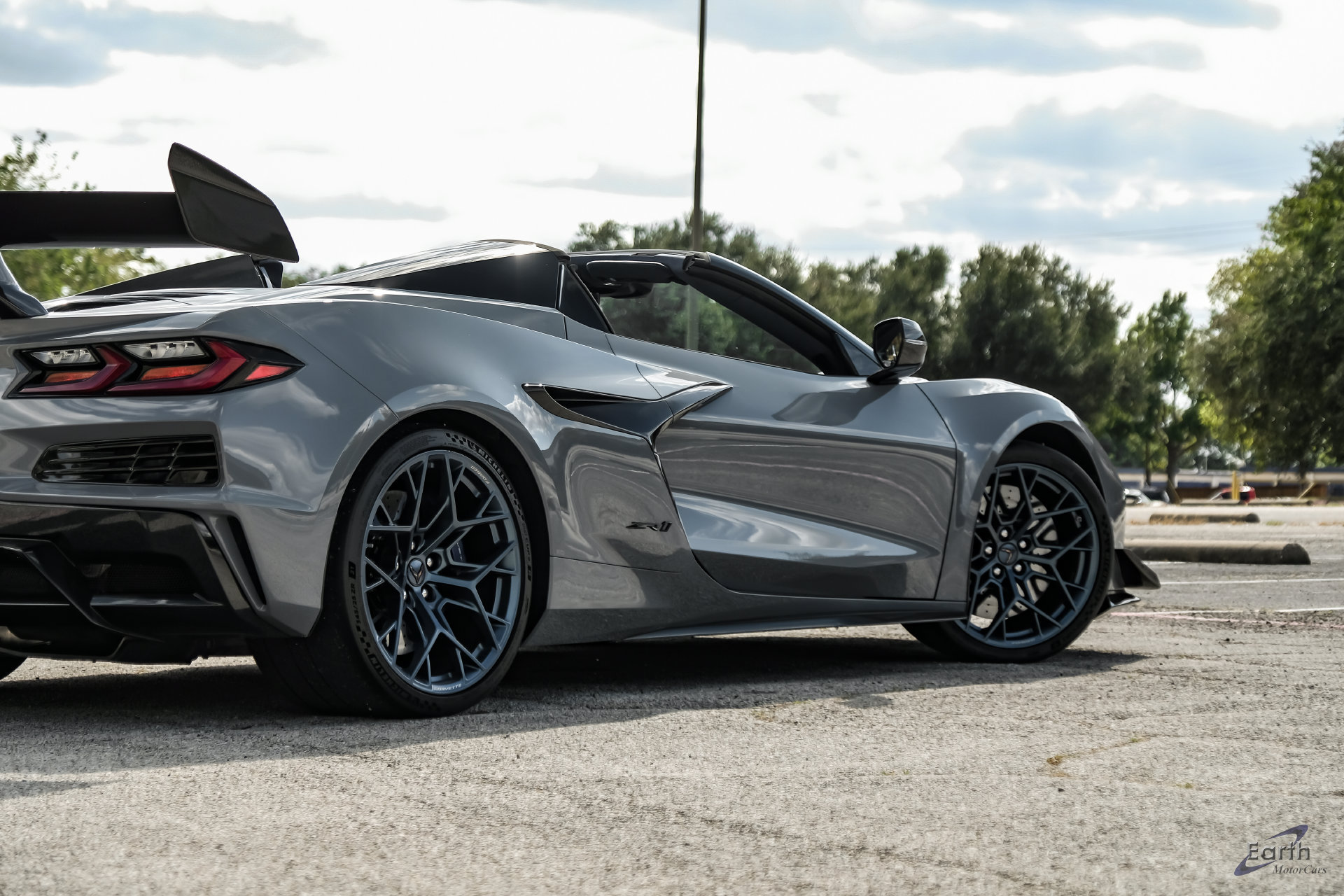 Used 2025 Chevrolet Corvette ZR1 w/ ZR1 Carbon Fiber Aero Package RWD image 28