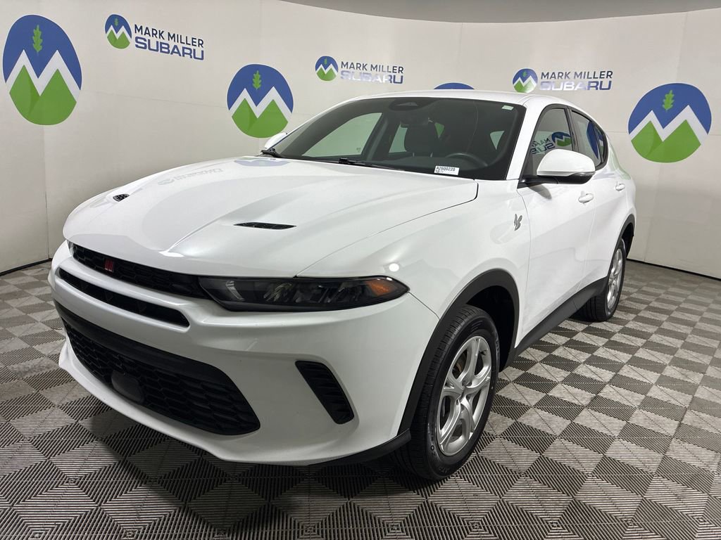 Used 2024 Dodge Hornet GT image 3