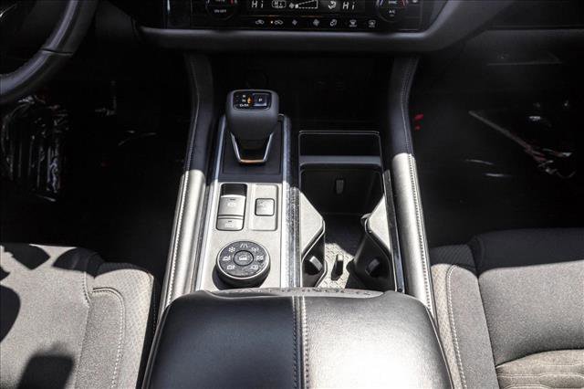 Used 2022 Nissan Pathfinder SV image 22