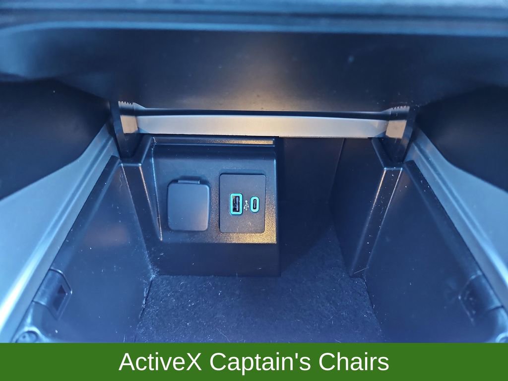 Used 2022 Ford Explorer XLT w/ Equipment Group 202A image 22