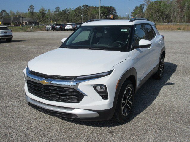 New 2026 Chevrolet TrailBlazer LT FWD image 2