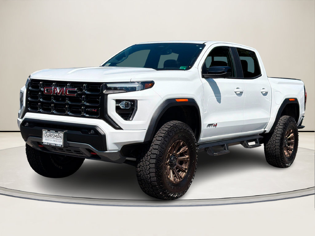 Used 2024 GMC Canyon AT4 w/ AT4 Premium Package AWD/4WD image 2