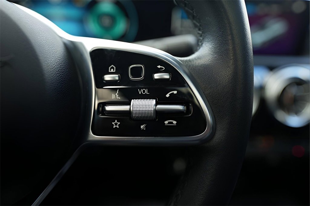 Used 2023 Mercedes-Benz CLA 250 image 42