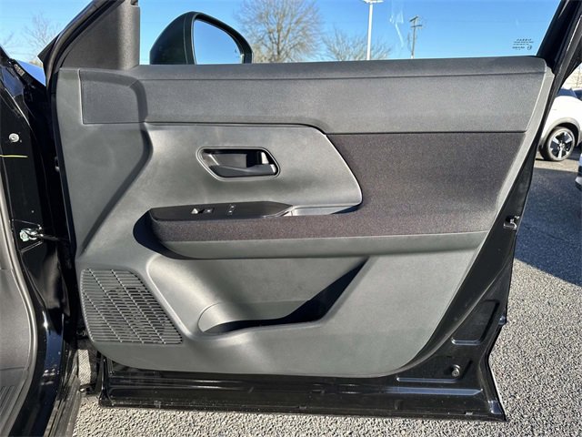 New 2026 Nissan Kicks S image 8