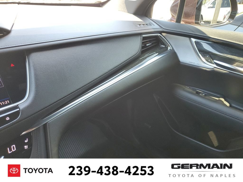 Used 2022 Cadillac XT5 Premium Luxury w/ Technology Package FWD image 36