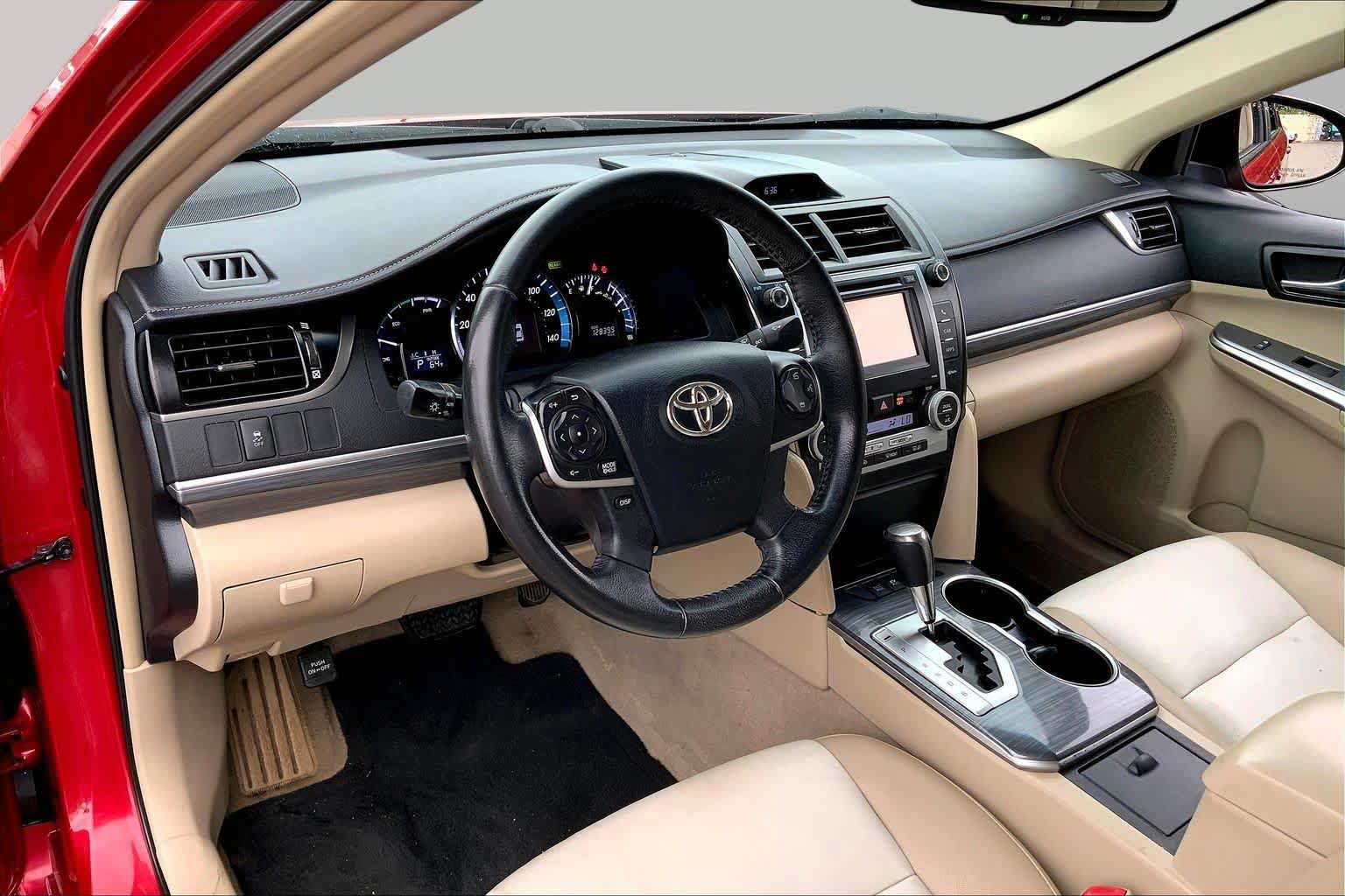 Used 2013 Toyota Camry XLE w/ Convenience Pkg FWD image 18