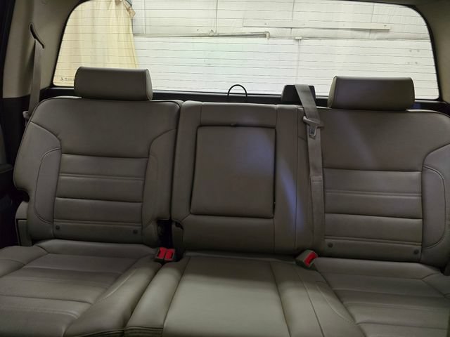Used 2015 GMC Sierra 2500 Denali w/ Duramax Plus Package AWD/4WD image 28