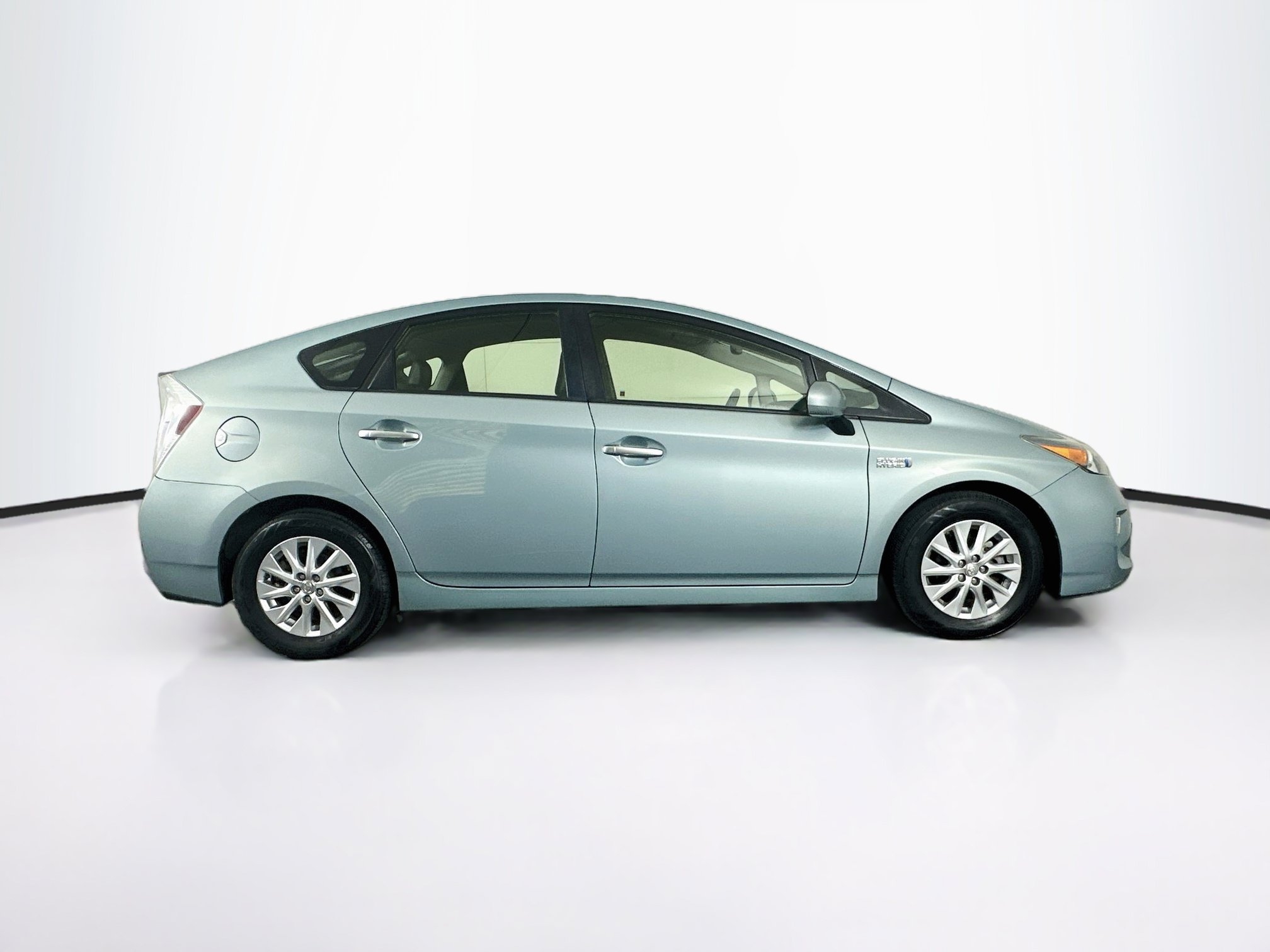 Used 2014 Toyota Prius Prime Advanced FWD image 10
