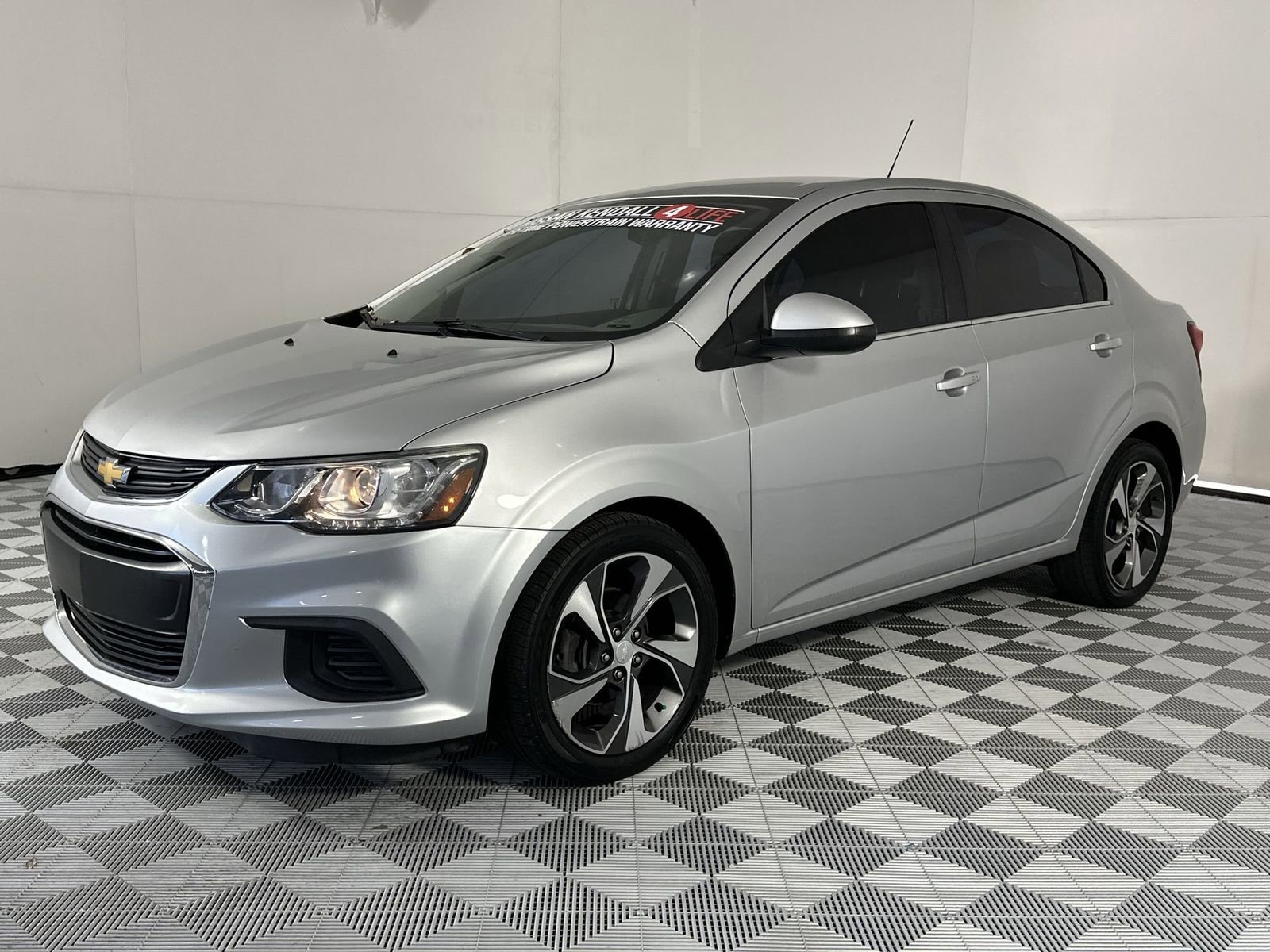 Used 2019 Chevrolet Sonic Premier FWD image 4