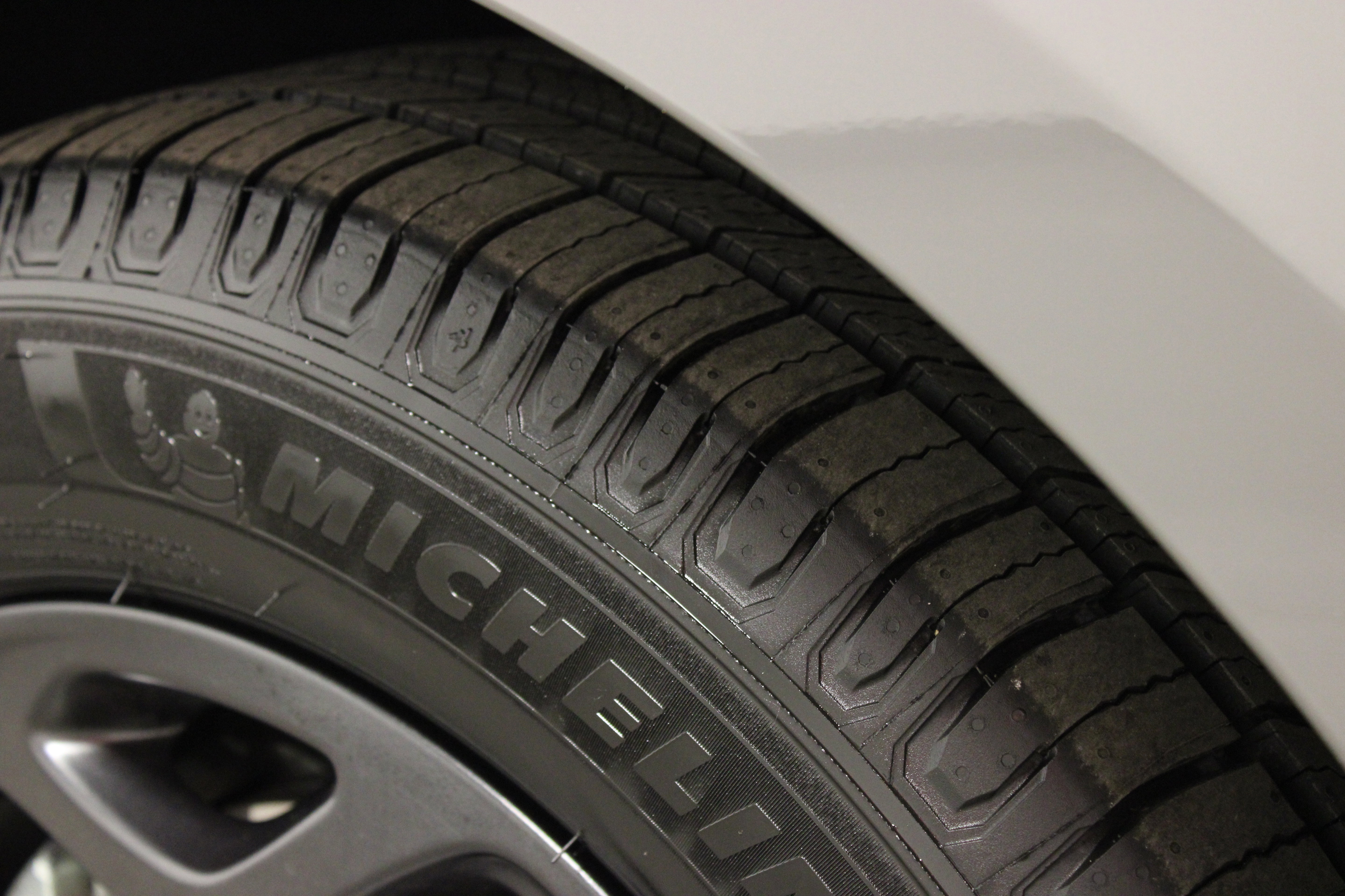 Used 2023 Chrysler Pacifica Touring-L w/ S Appearance Package FWD image 10