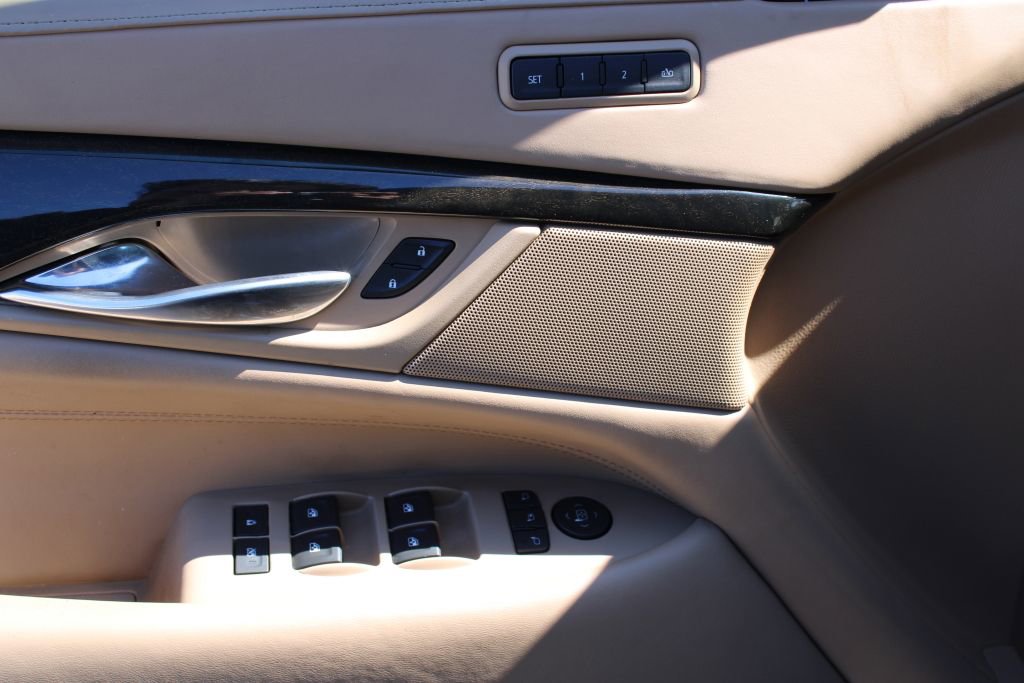 Used 2020 Cadillac Escalade Platinum w/ Escalade Sport Edition AWD/4WD image 34