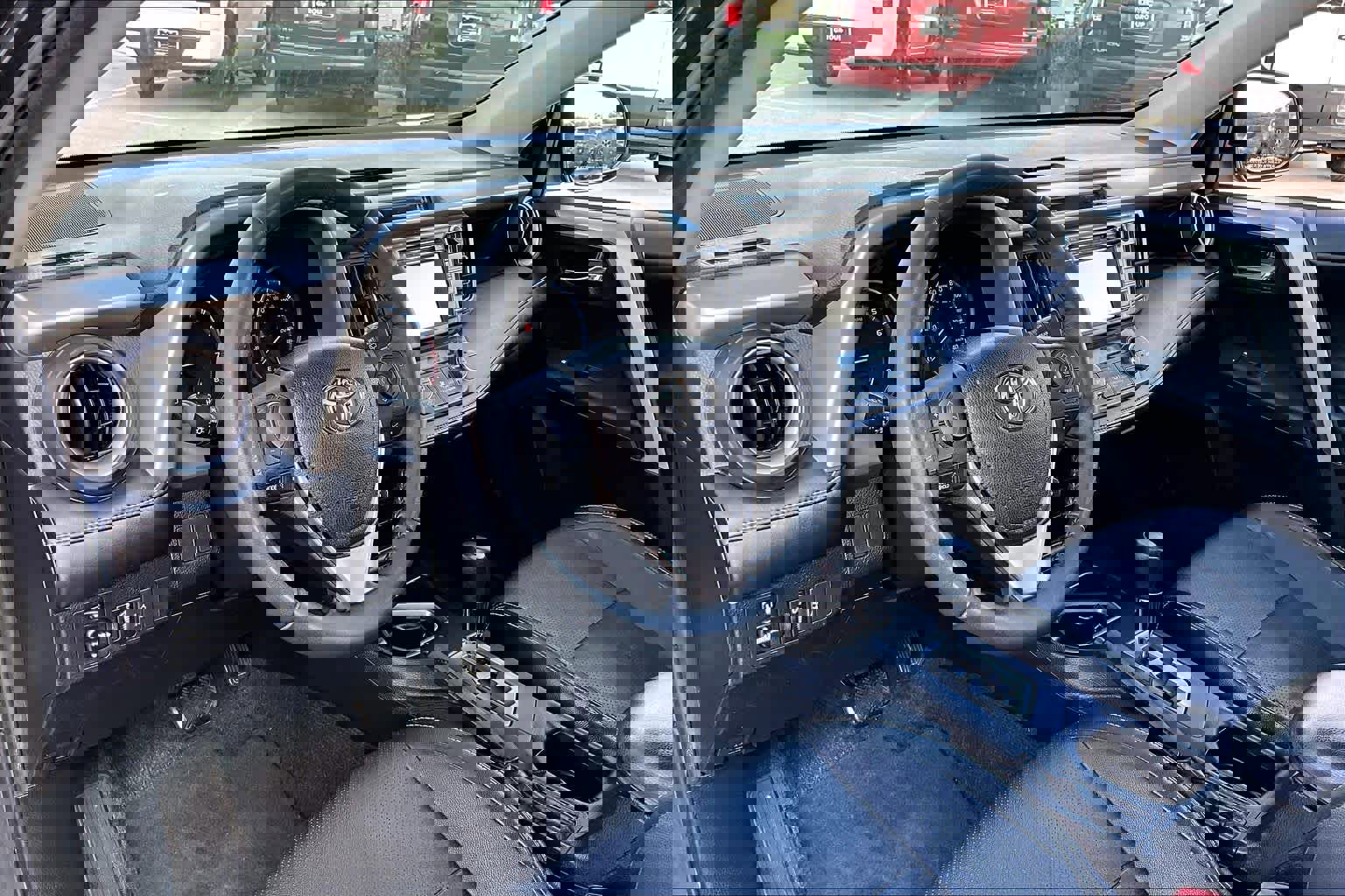 Used 2017 Toyota RAV4 XLE w/ Plus Extra Value Package image 16