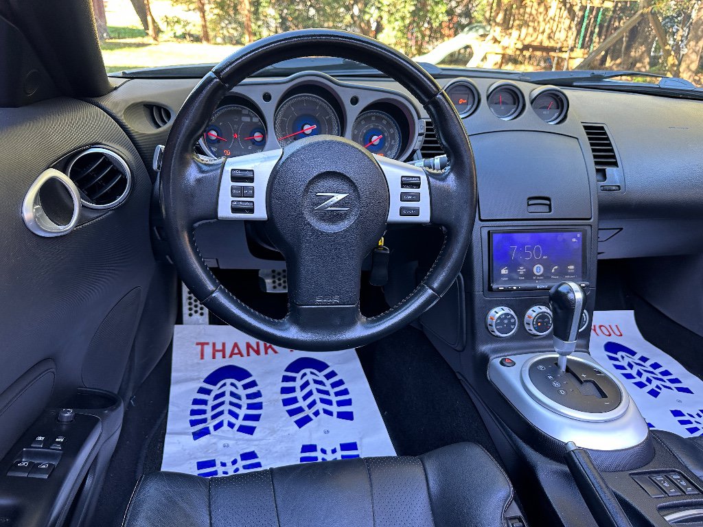 Used 2006 Nissan 350Z Grand Touring RWD image 38
