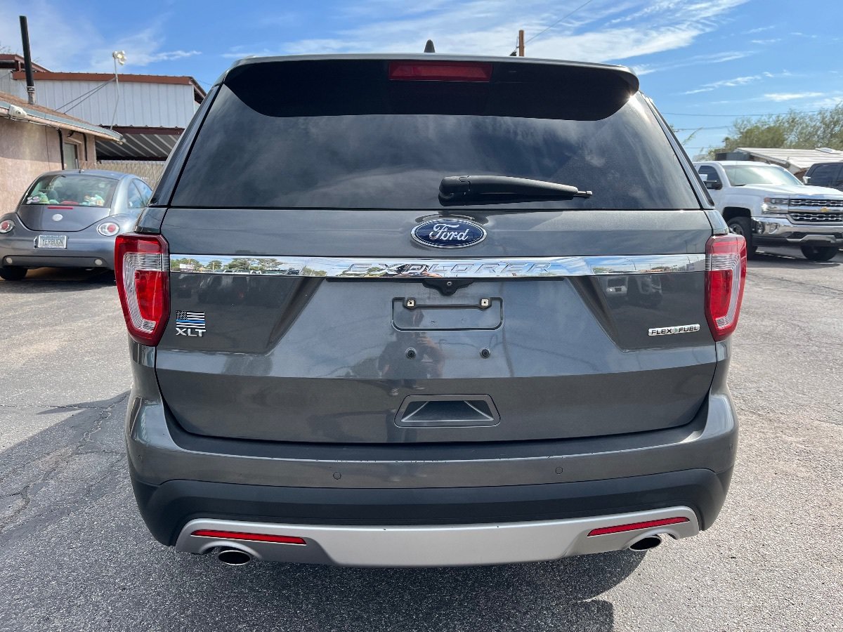 Used 2016 Ford Explorer XLT w/ Equipment Group 202A FWD image 6