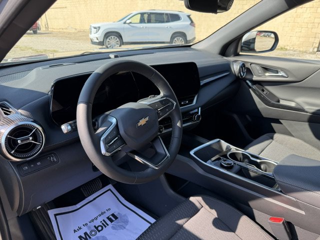 New 2027 Chevrolet Equinox LT w/ Safety and Technology Package FWD image 13