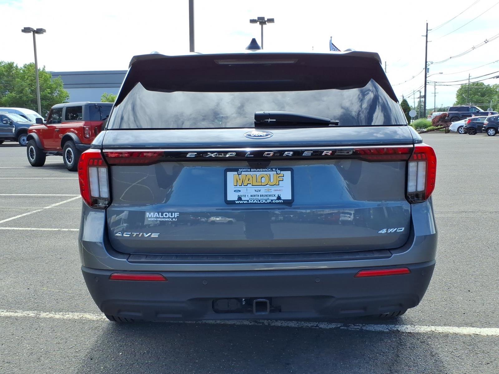 Used 2026 Ford Explorer Active AWD/4WD image 5