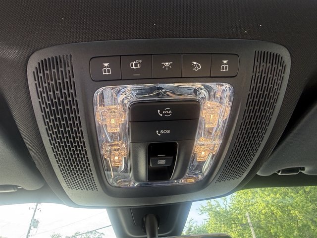 Used 2022 Mercedes-Benz GLB 250 4MATIC image 19