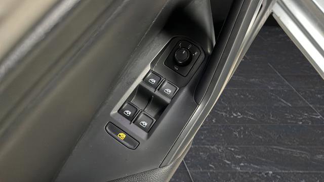 Used 2020 Volkswagen Jetta SEL image 22