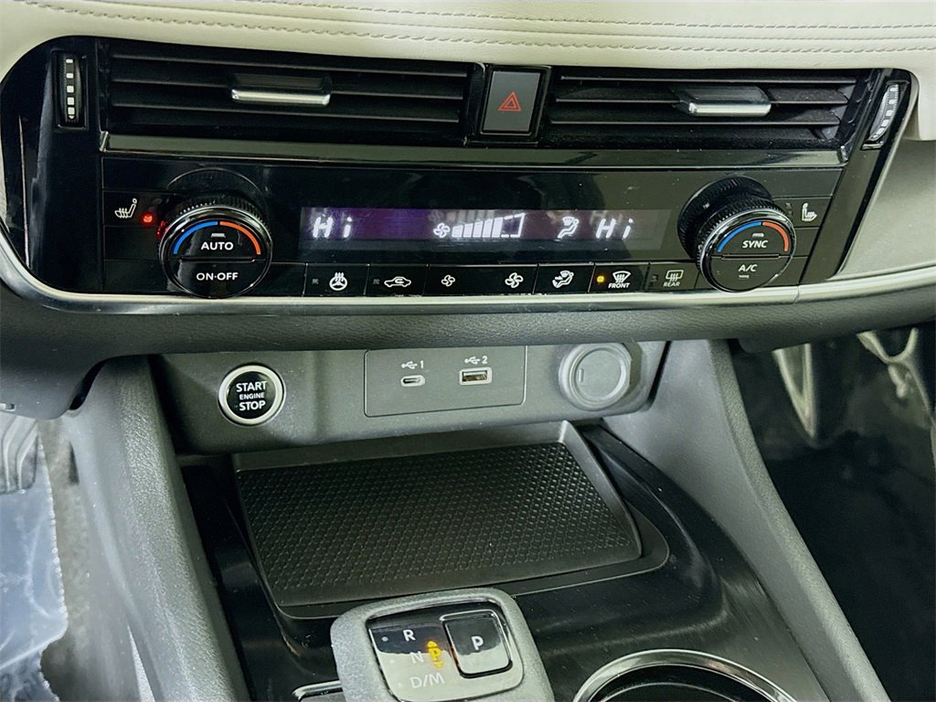 Used 2022 Nissan Rogue SV w/ SV Premium Package image 8