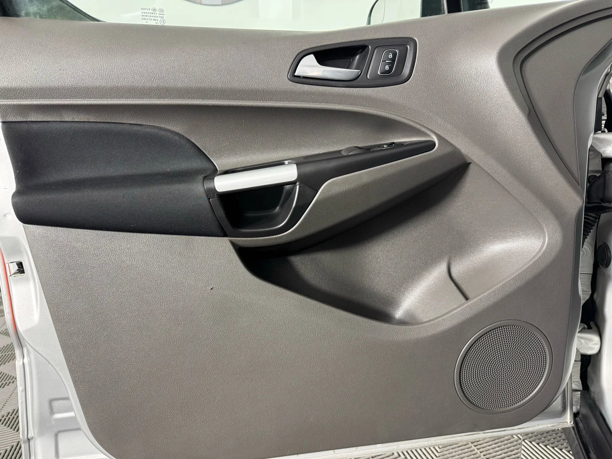 Used 2022 Ford Transit Connect XLT image 32