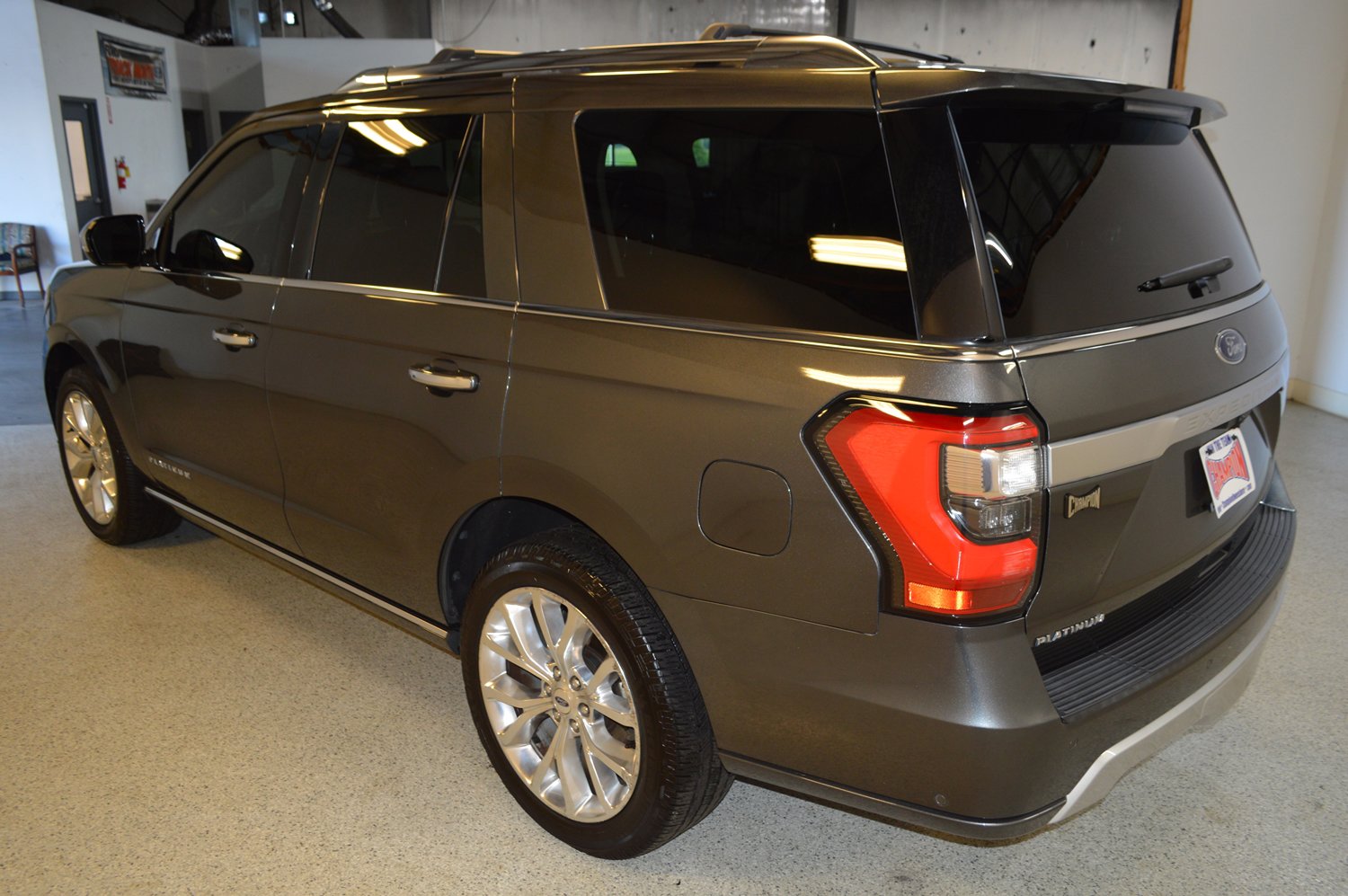 Used 2019 Ford Expedition Platinum AWD/4WD image 5