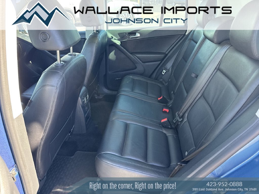 Used 2017 Volkswagen Tiguan SEL AWD/4WD image 27