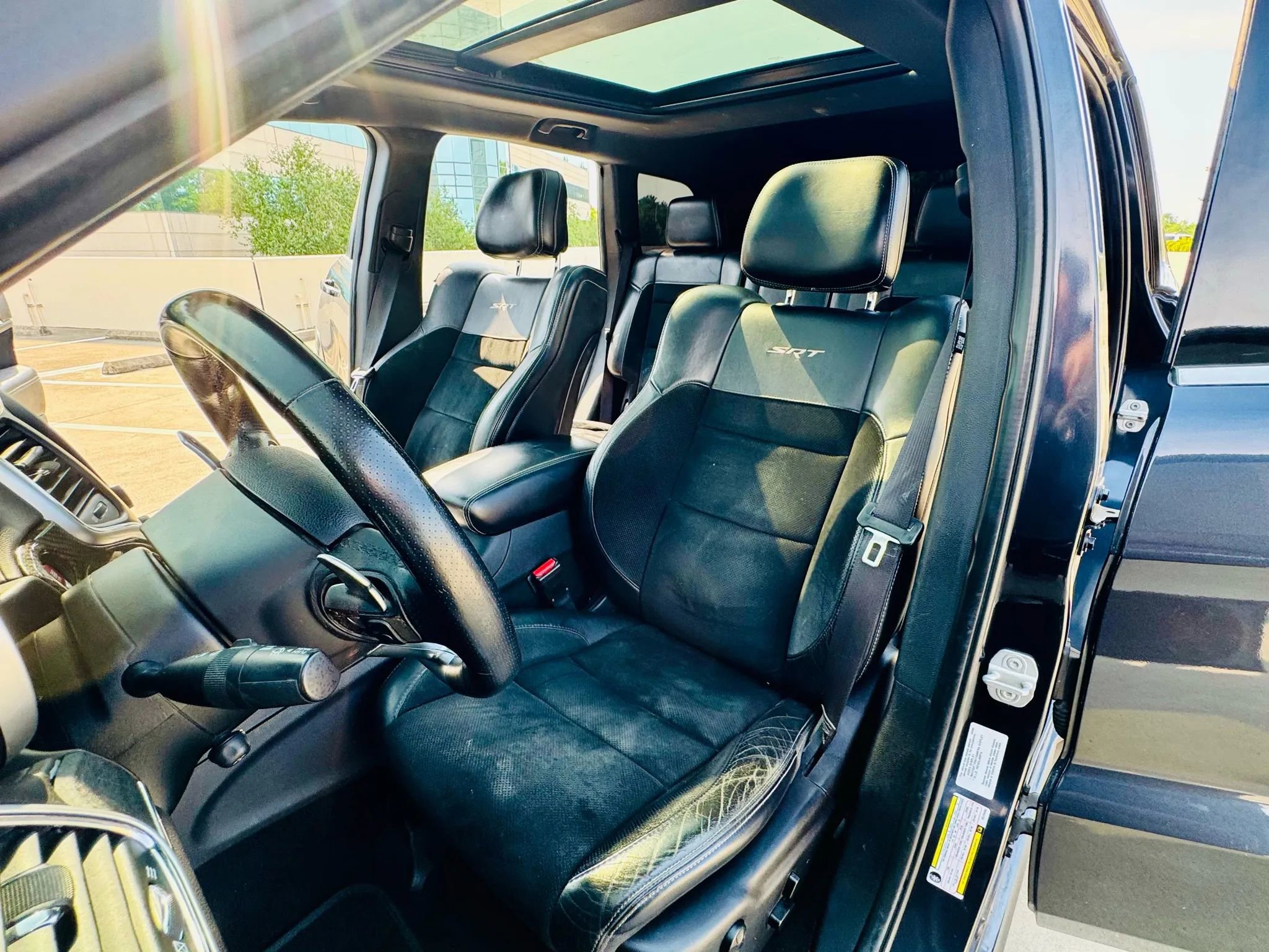 Used 2014 Jeep Grand Cherokee SRT image 32