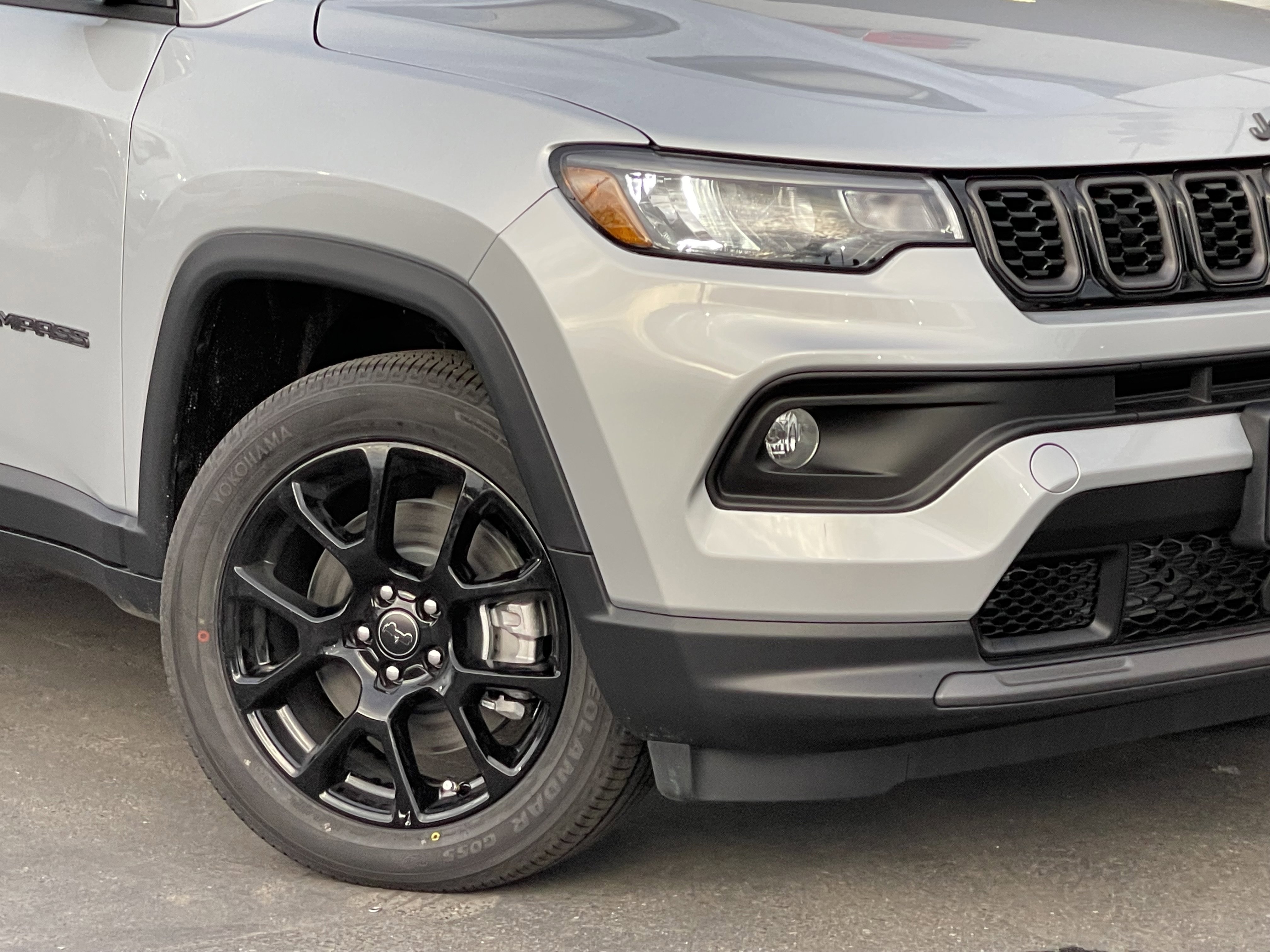 New 2026 Jeep Compass Latitude image 5