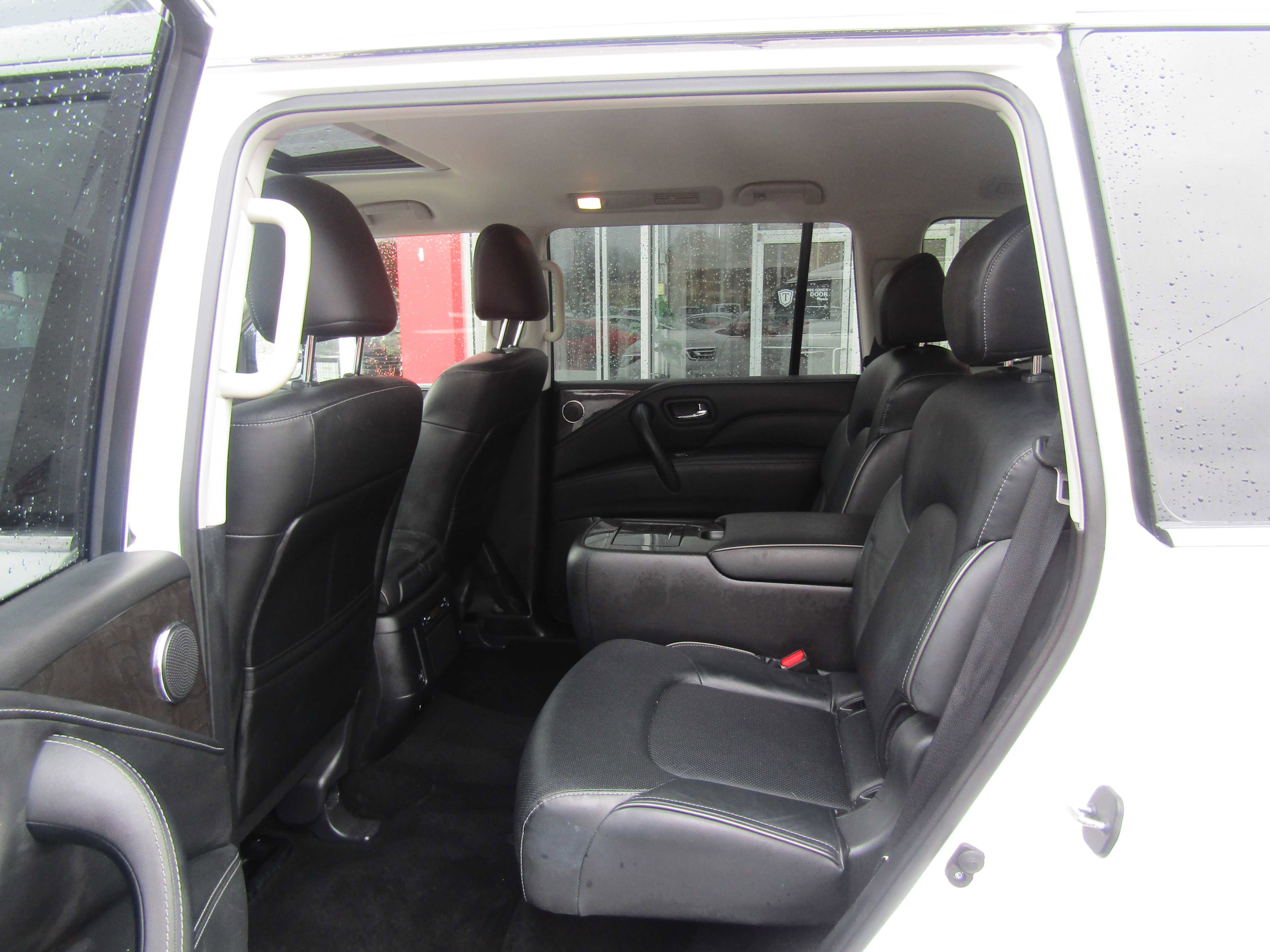 Used 2024 INFINITI QX80 Luxe image 18