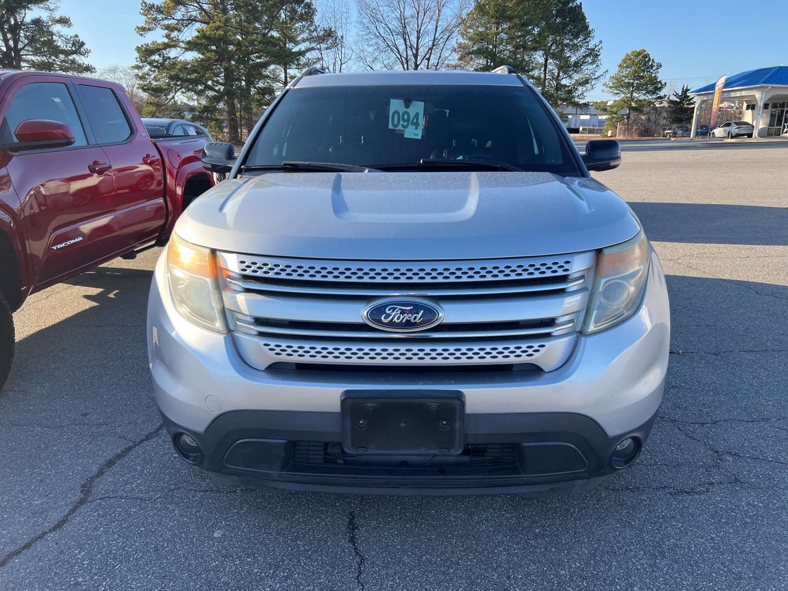 Used 2012 Ford Explorer XLT image 2