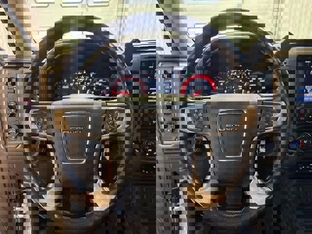 Used 2016 GMC Sierra 1500 Denali w/ Enhanced Driver Alert Package image 10