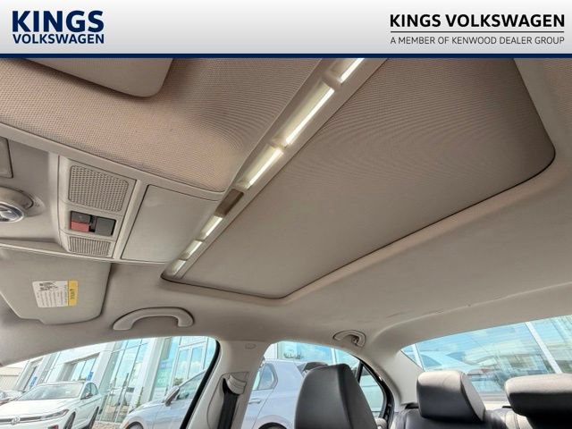 Used 2015 Volkswagen Jetta SE FWD image 31