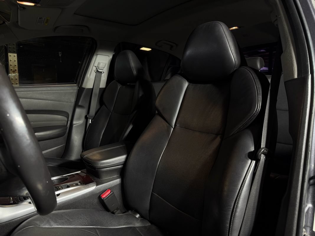 Used 2017 Acura TLX w/ Technology Package FWD image 10