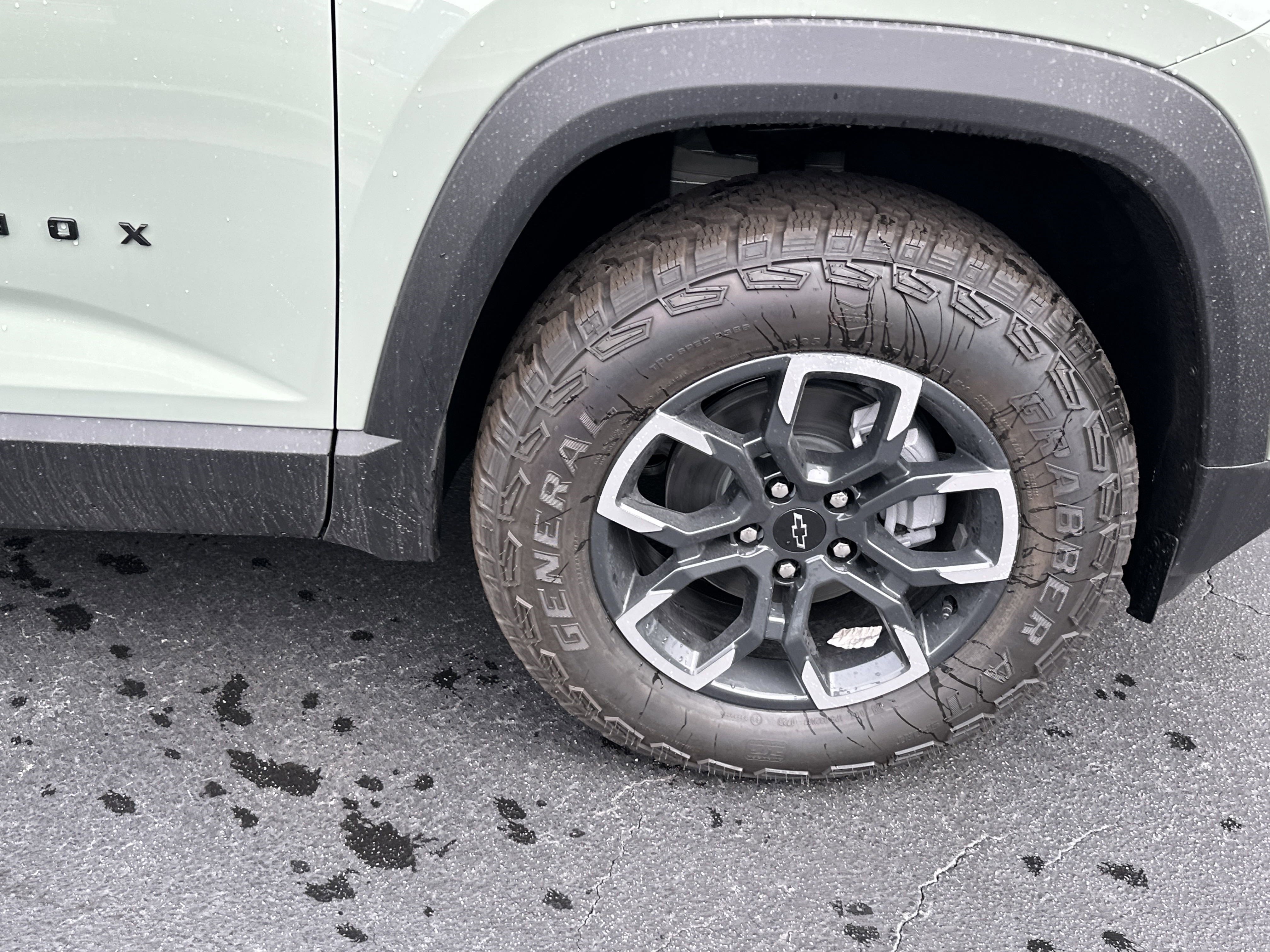 New 2026 Chevrolet Equinox ACTIV w/ Convenience Package III image 13
