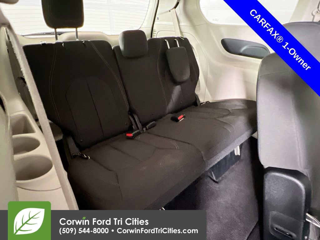 Used 2018 Chrysler Pacifica Touring Plus w/ Tire & Wheel Group image 16