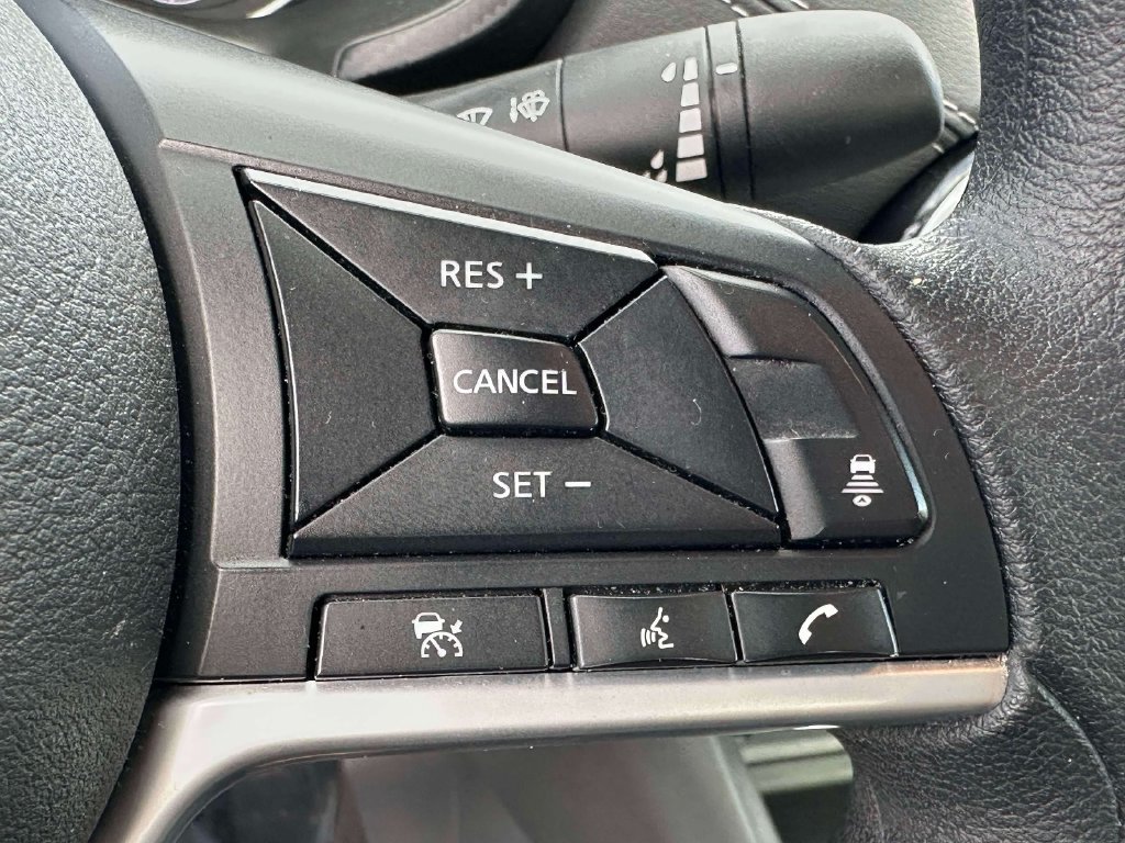 Used 2024 Nissan Sentra SV FWD image 17