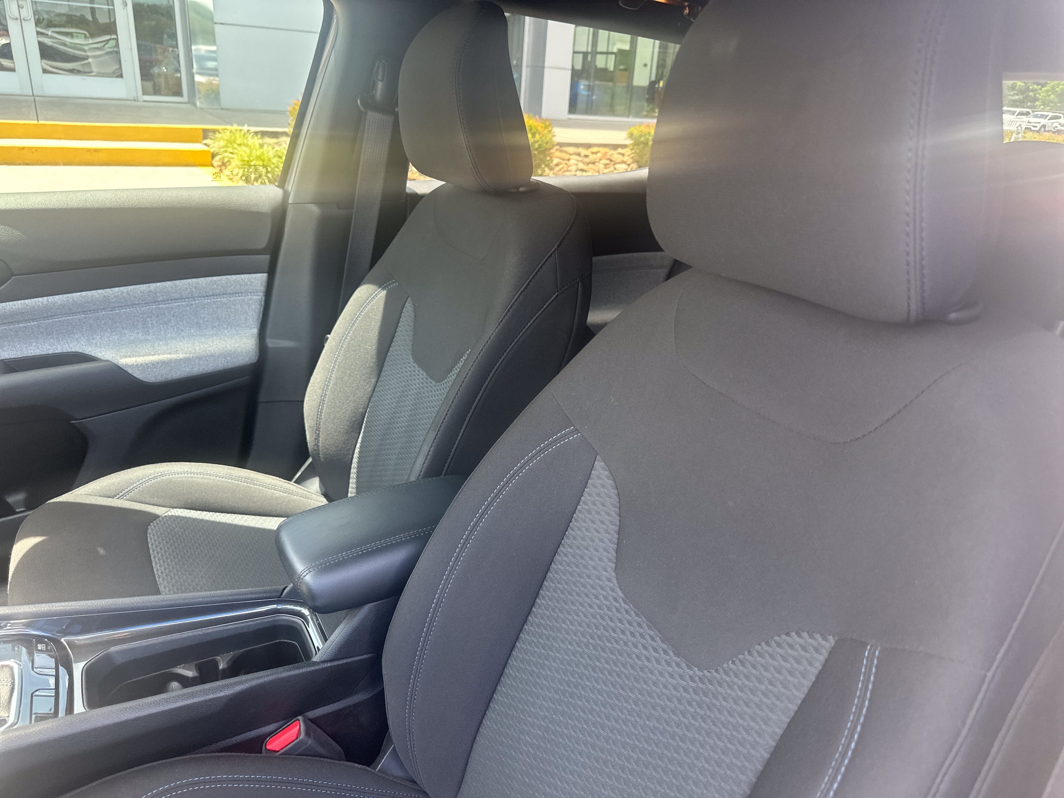 Used 2023 Jeep Compass Sport AWD/4WD image 15