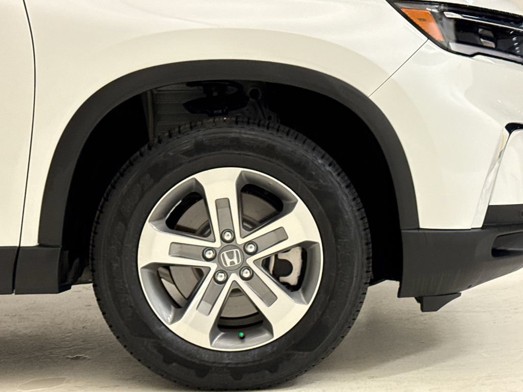 Certified 2025 Honda Pilot EX-L image 6