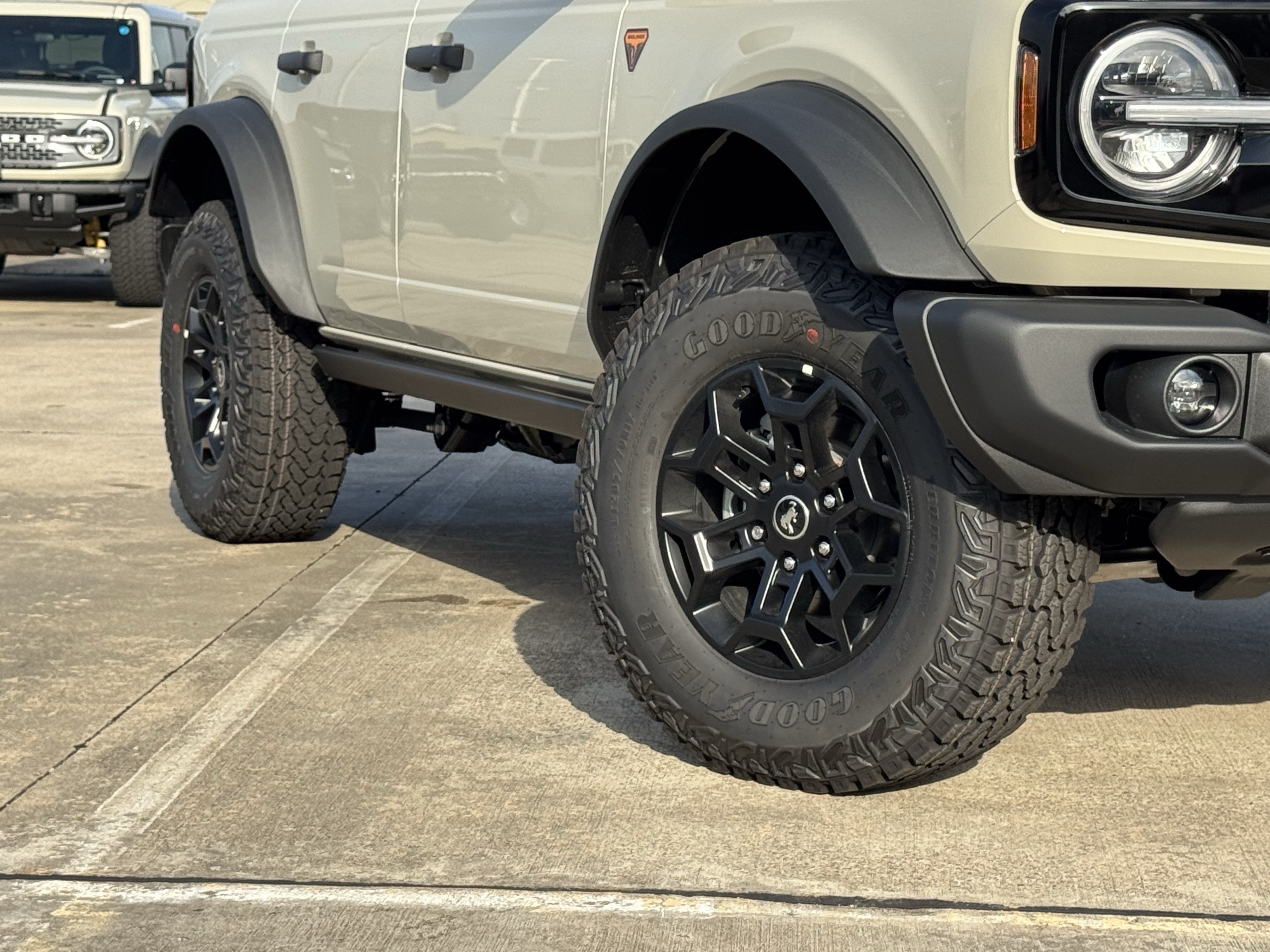 New 2026 Ford Bronco Badlands AWD/4WD image 12
