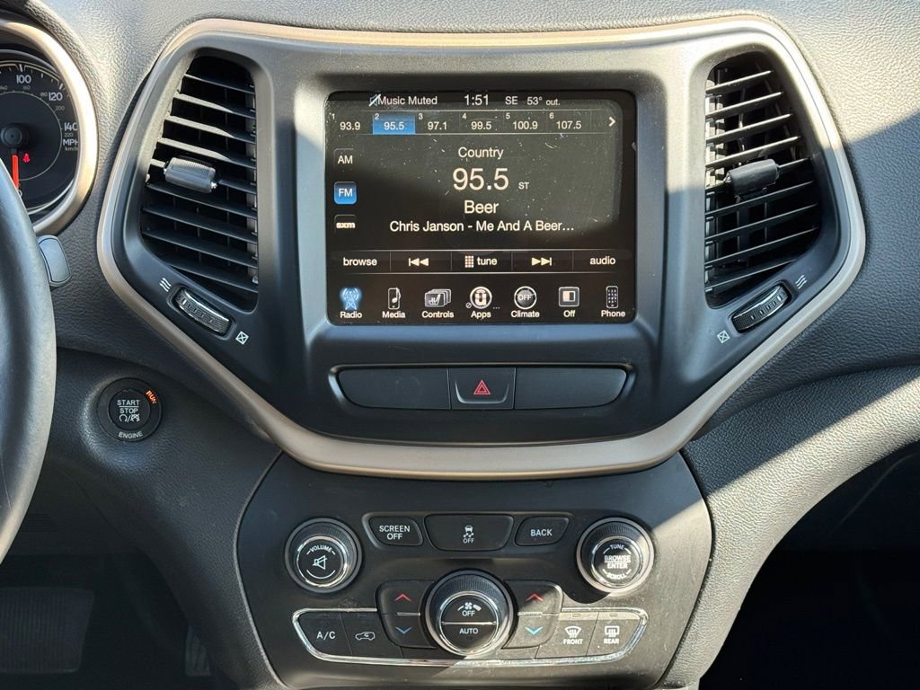 Used 2016 Jeep Cherokee Limited w/ Luxury Group FWD image 21