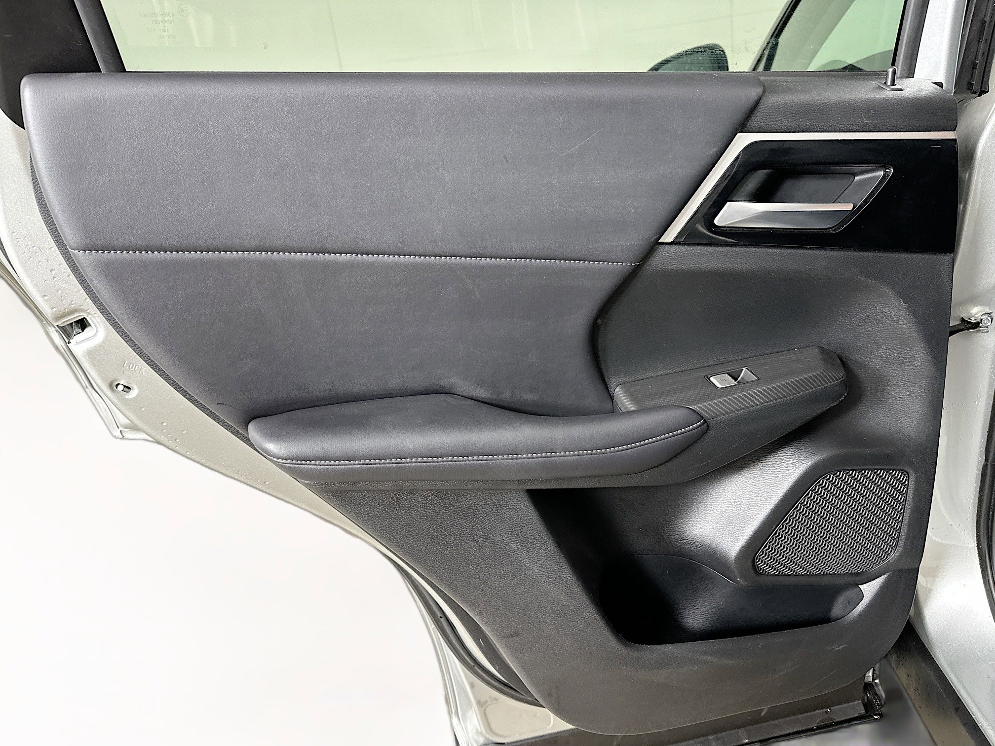 Used 2024 Mitsubishi Outlander SE image 26