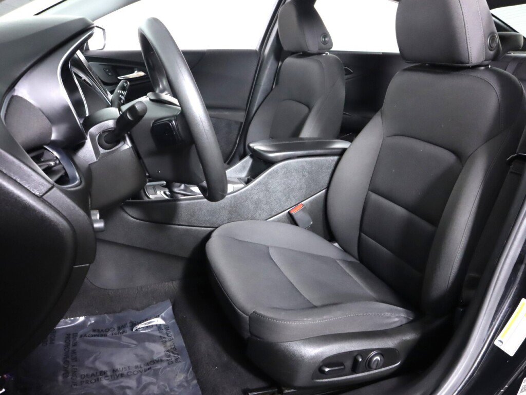 Used 2021 Chevrolet Malibu LT FWD image 28