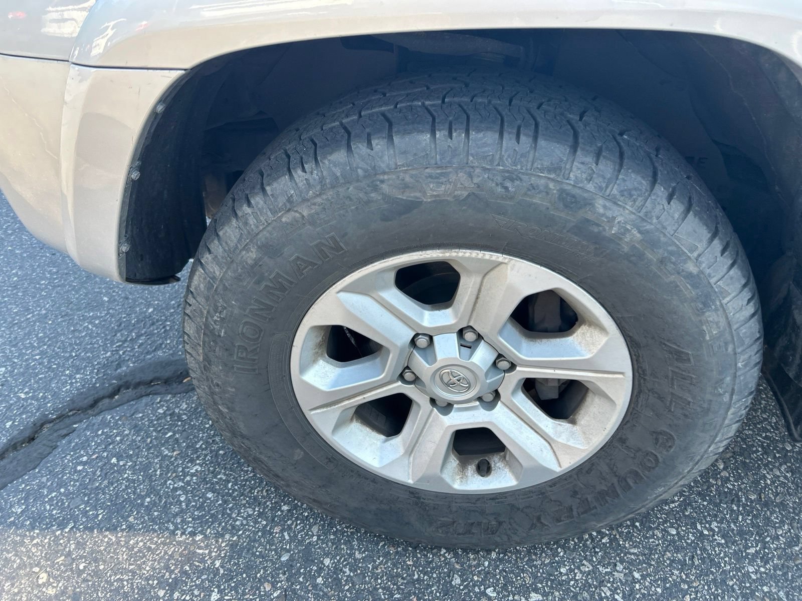 Used 2022 Toyota 4Runner SR5 AWD/4WD image 31