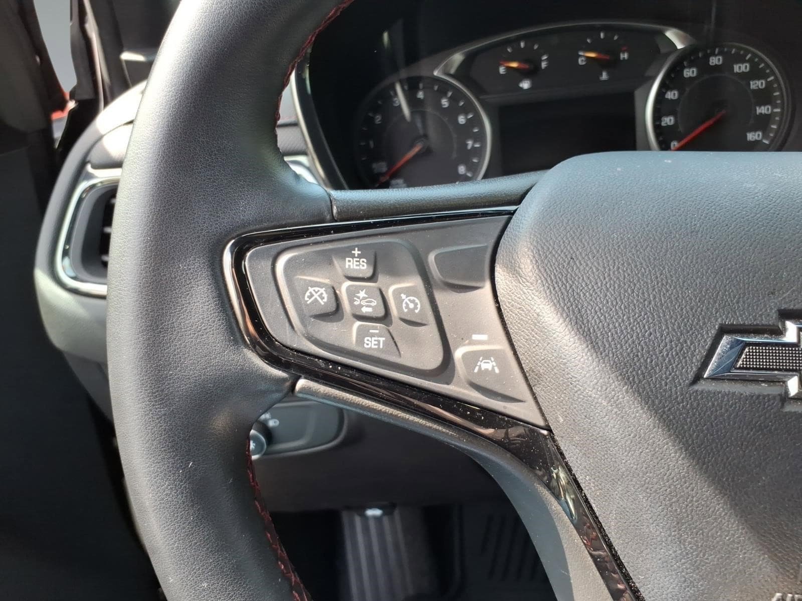 Used 2023 Chevrolet Equinox RS AWD/4WD image 10