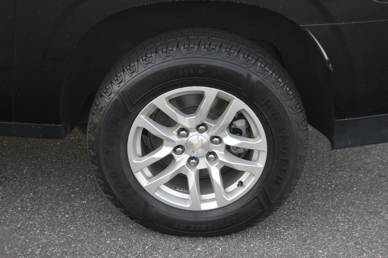 Used 2023 Chevrolet Suburban LT image 42