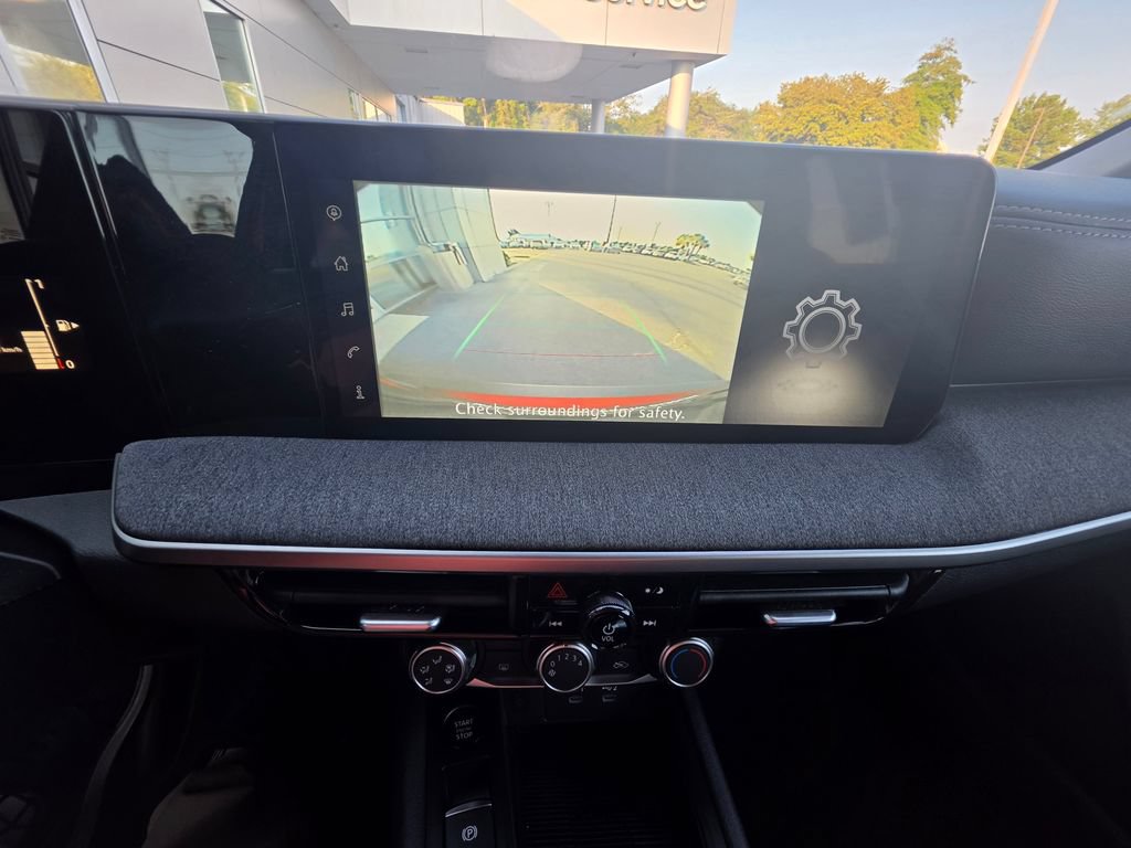 Certified 2025 Nissan Kicks SV FWD image 20