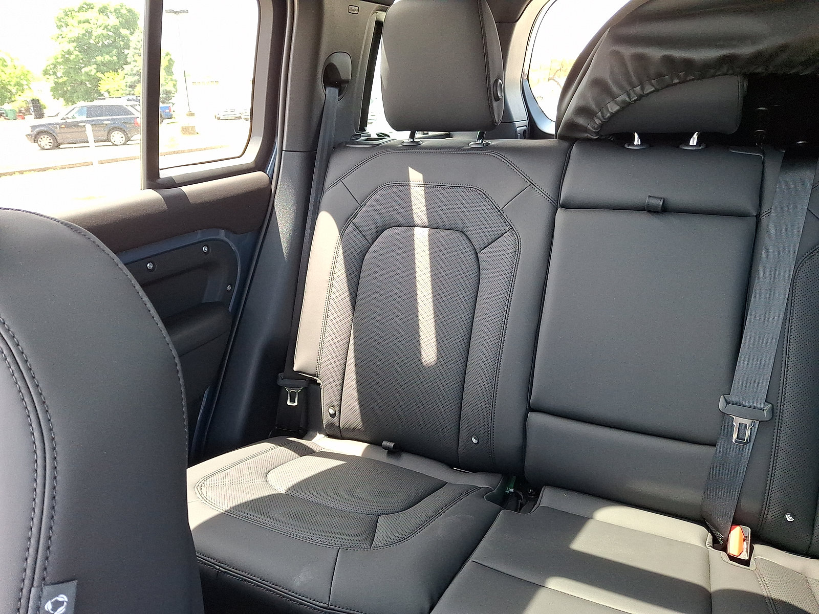 New 2026 Land Rover Defender 110 X-Dynamic SE AWD/4WD image 15