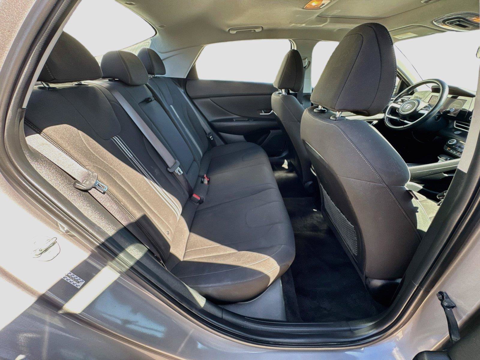 Used 2022 Hyundai Elantra SEL w/ Convenience + Premium Package FWD image 30